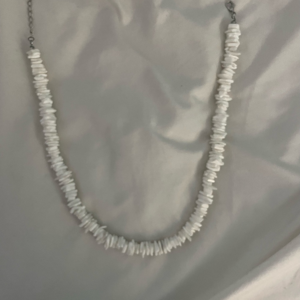 Shell Necklace - Picture 2 of 2
